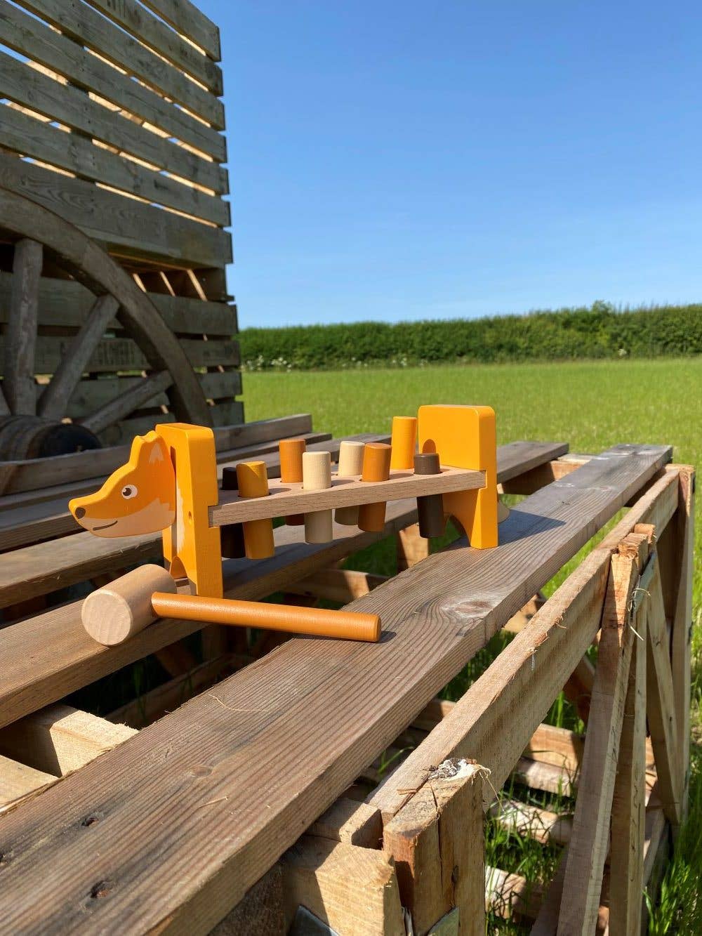 Woodland Fox Hammer Bench
